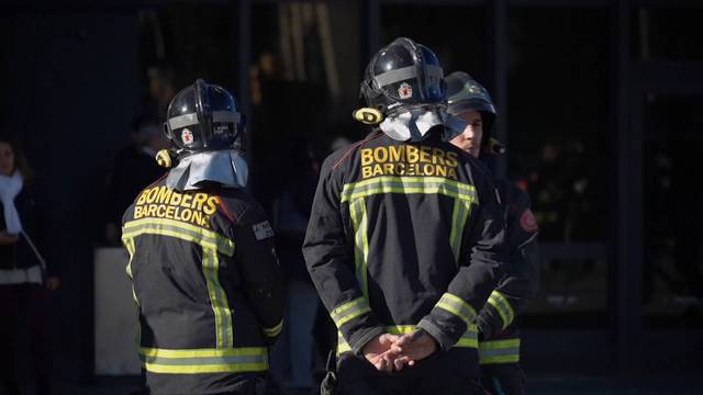 Züge in Barcelona wegen Bomben-Verdachts evakuiert