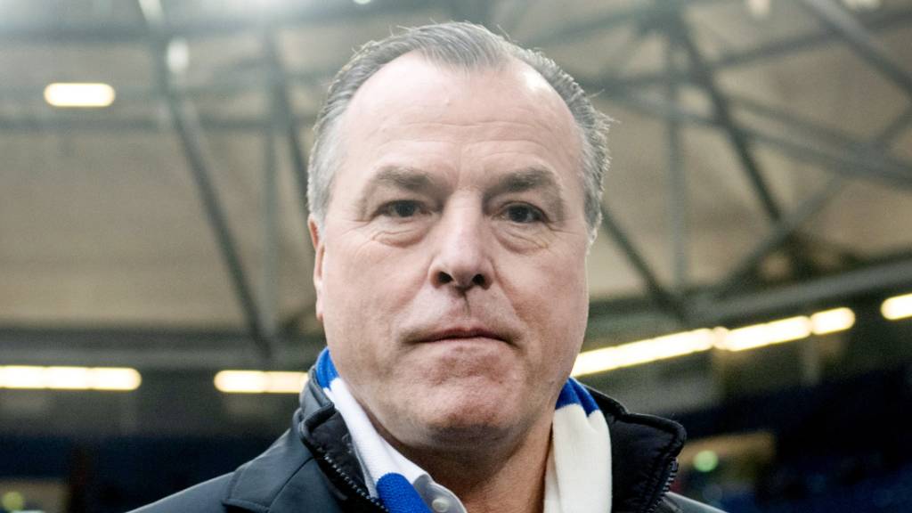 Clemens Tönnies gibt sein Amt als Aufsichtsratsvorsitzender von Schalke 04 ab