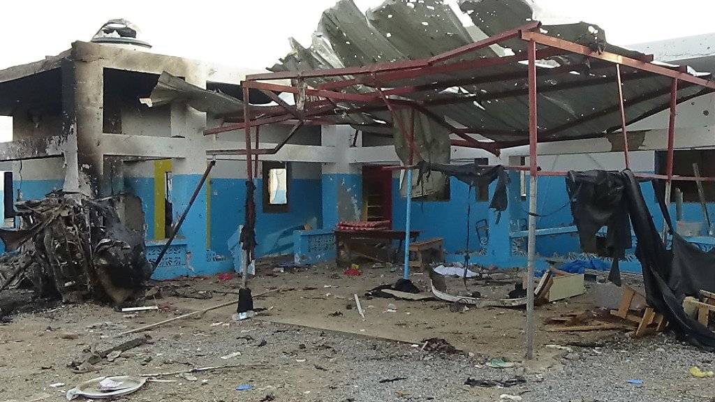 Nach dem jüngsten Luftangriff auf ein Spital in Jemen zieht die Organisation Ärzte ohne Grenzen ihr Personal ab.