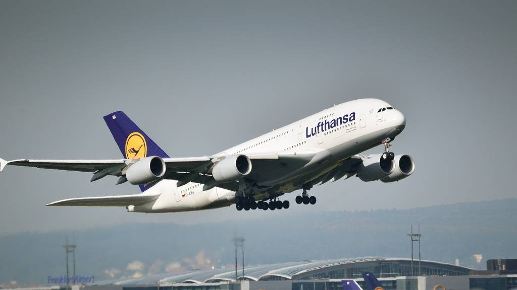 Streik: Lufthansa streicht mehr als 800 Flüge