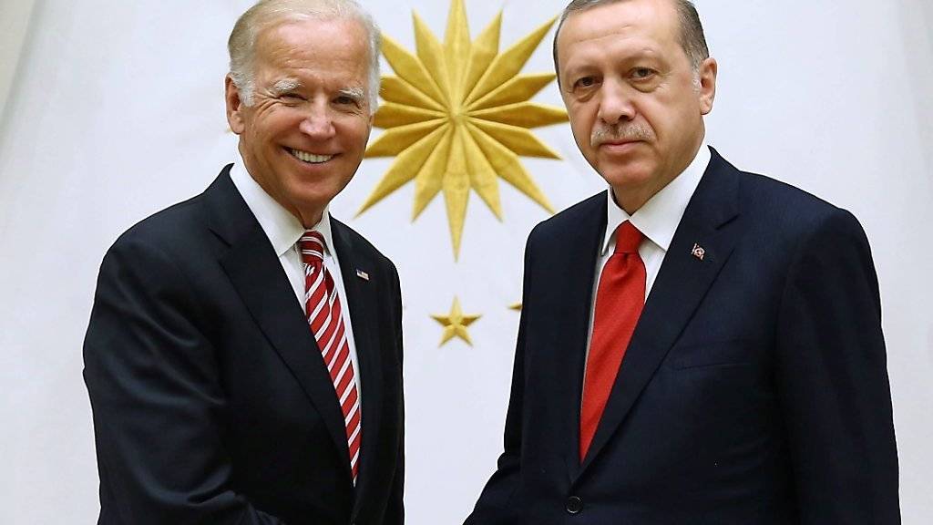 Die Freude ist nicht gleichmässig verteilt zwischen US-amerikanischer Seite (Joe Biden, links) und türkischer (Recep Tayyip Erdogan) während ihres Treffens in Ankara.