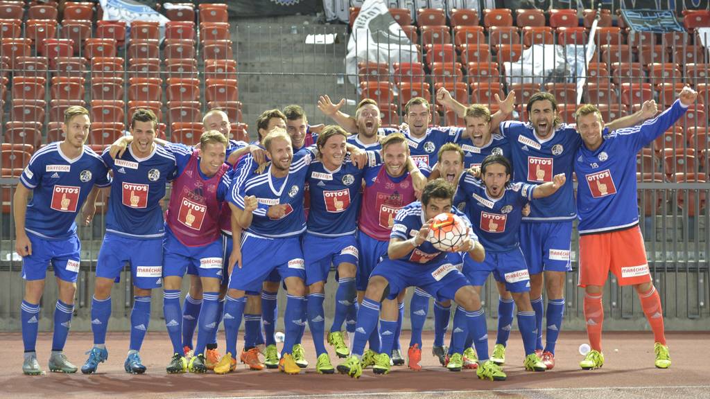 Sieg! Die Mannschaft des FC Luzern feiert den 5:2-Erfolg beim FC Zürich.