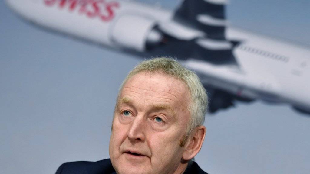 Swiss-Chef Thomas Klühr glaubt nicht an das Überleben von kleinen Fluggesellschaften. (Archiv)