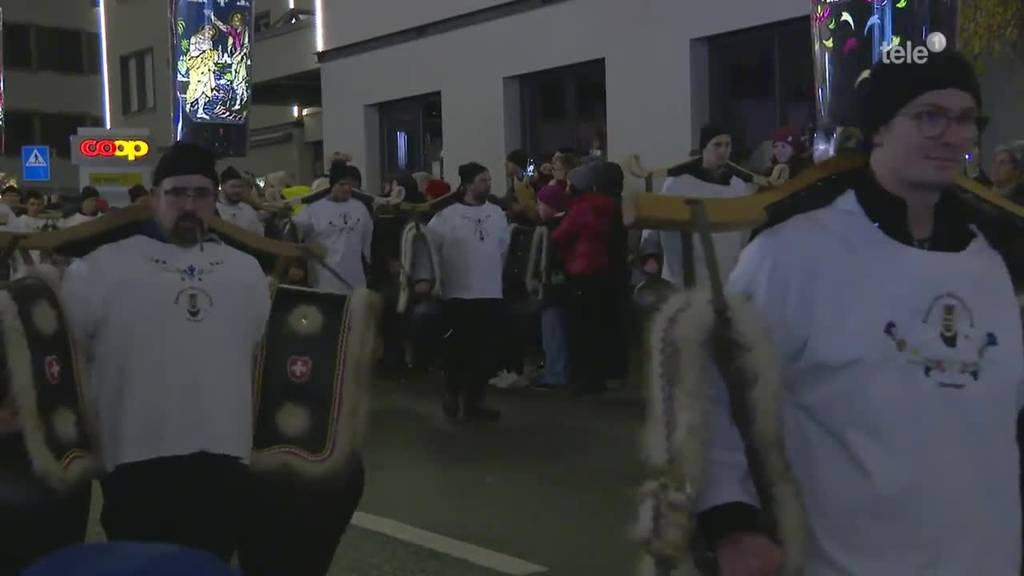 Imposanter Chlausrotten Umzug in Oberägeri