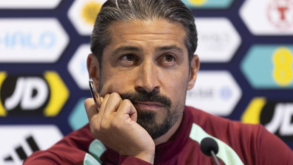 Co-Trainer Davide Callà übernahm die Aufgaben von Murat Yakin an der Pressekonferenz vor dem Abschlusstraining