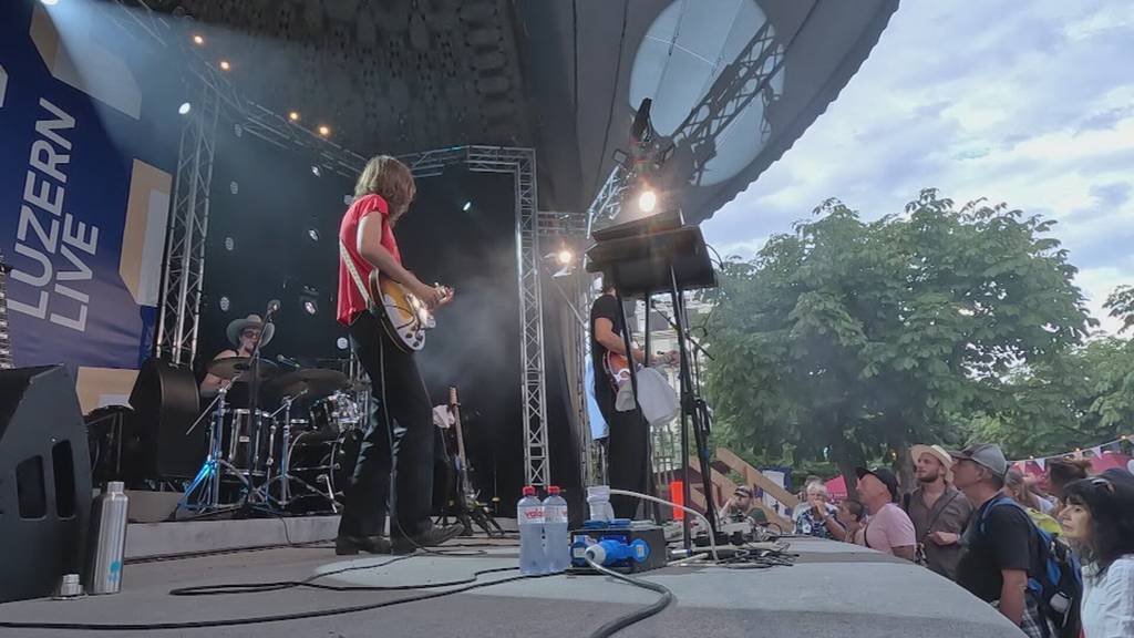 Hochdorfer mit Britischer Band zurück am Luzern Live