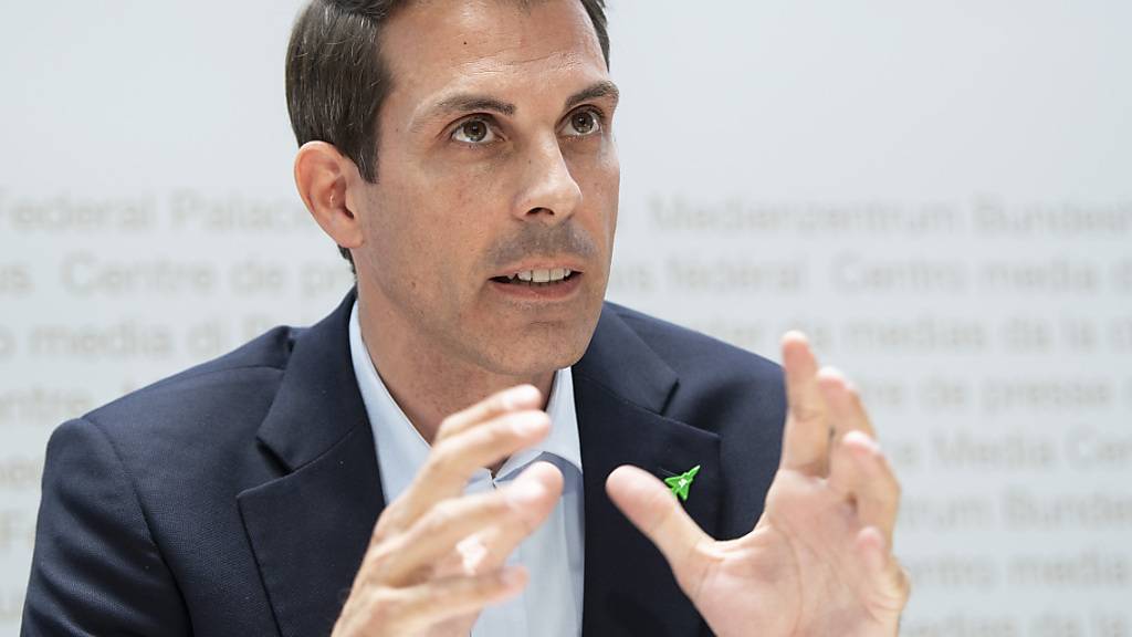 Mit einem Beitritt zur internationalen Taskforce zur Aufspürung von russischen Oligarchengeldern könnte sich die Schweiz besser einbringen in das Thema, findet FDP-Chef Thierry Burkart. (Archivbild vom August 2020)
