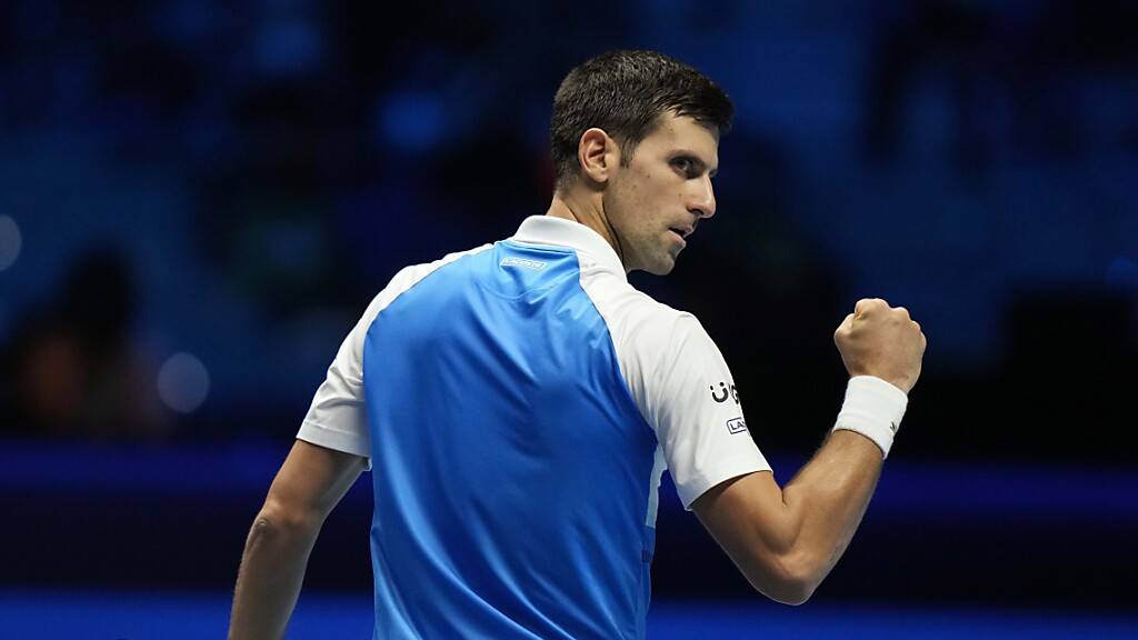 Novak Djokovic schlägt auch Andrej Rublew in zwei Sätzen
