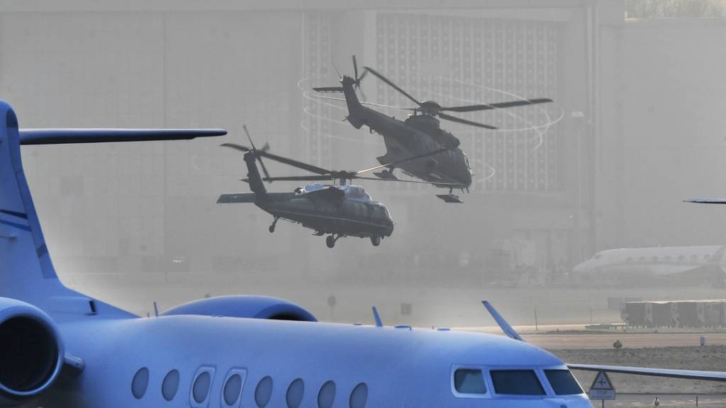 An Bord eines Helikopters ist US-Präsident Donald Trump am Dienstagmorgen von Zürich zum WEF nach Davos gefolgen.