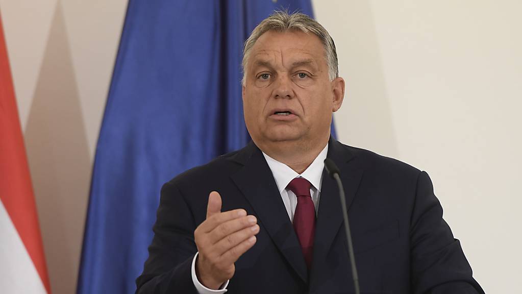 Der ungarische Ministerpräsident Viktor Orban droht mit dem Austritt seiner Partei aus der EVP-Fraktion.