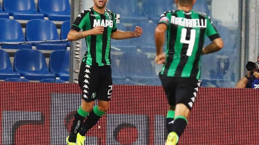 Sassuolos Domenico Berardi (links) bejubelt einer seiner zwei Treffer im Rückspiel gegen den FC Luzern