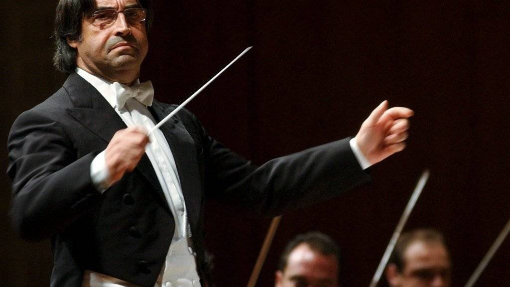 Der italienische Stardirigent Riccardo Muti 2004 in Luzern: Heute feiert er seinen 75. Geburtstag. (Archivbild)