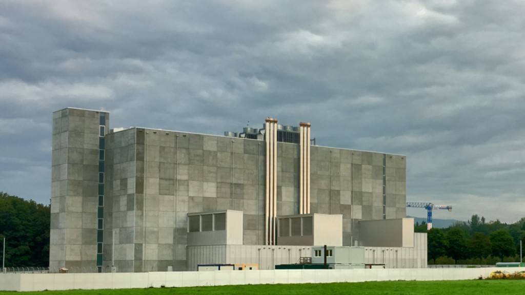 Das neue Rechenzentrum des Bundes steht auf dem Gelände des Waffenplatzes Auenfeld bei Frauenfeld TG. Es soll die Sicherheit von Daten des Bundes erhöhen.