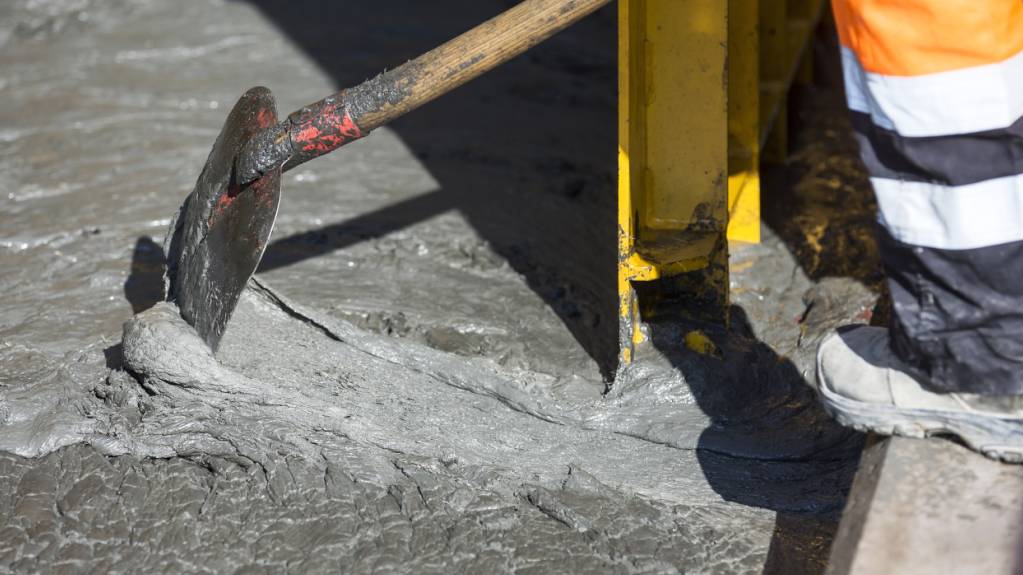 Vor der geplanten Sanierung der Kantonsstrasse zwischen Buochs und Beckenried plant der Kanton Nidwalden Bodenuntersuchungen auf dem betreffenden Abschnitt. (Symbolbild)