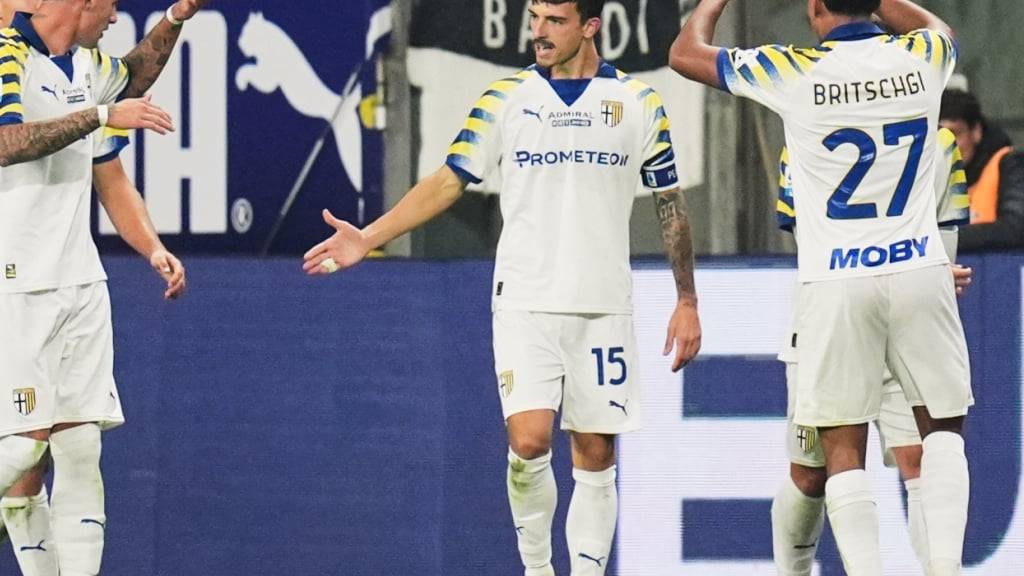 Enrico Del Prato (15) traf nach Flanke von Sascha Britschgi für Parma zum 2:2