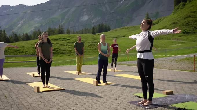 Yoga inmitten der Sörenberger Landschaft: «Der perfekte Start in den Tag»