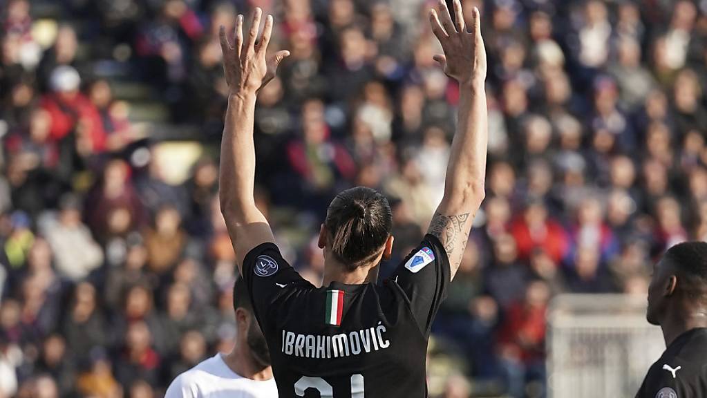 Zlatan Ibrahimovic lässt sich für seinen Treffer feiern