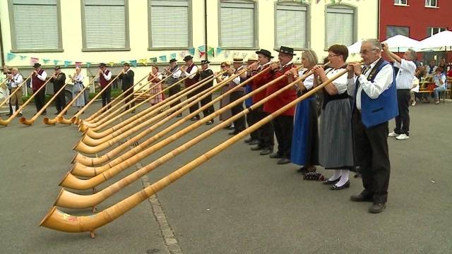 Alphorn-Bläser-Festival in Möriken