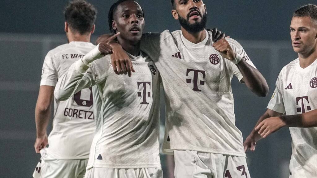 Eric Maxim Choupo-Moting und Mathys Tel trafen in Münster für Bayern München