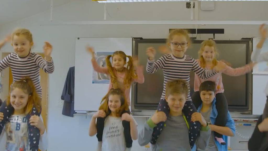 Schulsport mal anders: Primarschule Kriessern tanzt zu Jerusalema