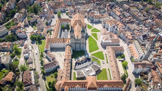 Lüb & Flade: St.Gallen sucht Dialektwörter