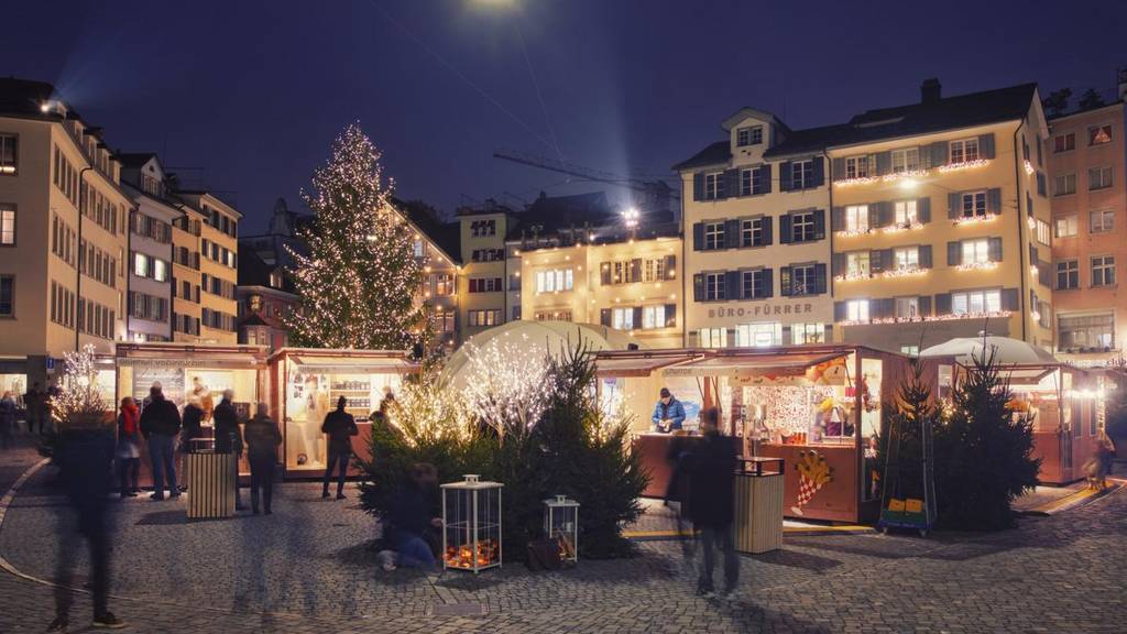 Weihnachtsmarkt auf dem Münsterhof