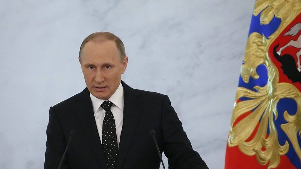 Putin hält sich nicht zurück: In seiner Rede zur Nation droht der russische Präsident der Regierung in Ankara offen - sie werde den Abschuss des russischen Kampfjets noch «mehr als einmal» bereuen.