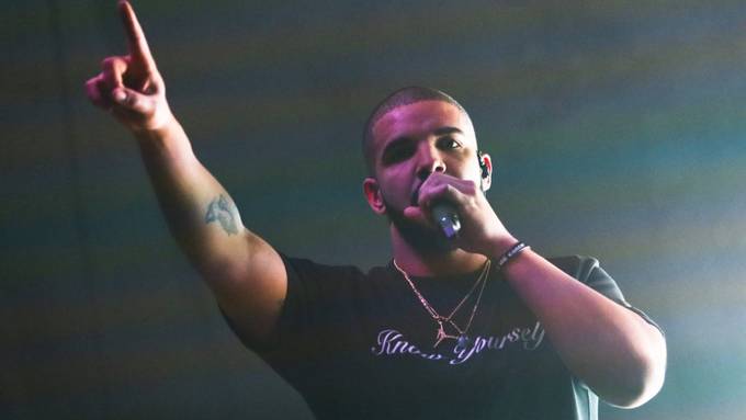 Künstliche Intelligenz fälscht Stimmen von Drake und The Weeknd – und landet Hit