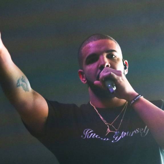 Künstliche Intelligenz fälscht Stimmen von Drake und The Weeknd – und landet Hit
