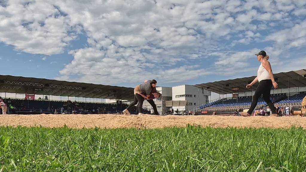 Frauenschwingen am ISAF erstmals in Männer-Arena