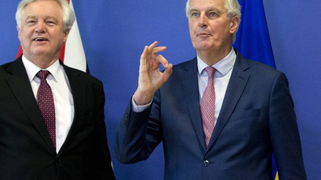Der britische Brexit-Minister David Davis (links) und sein EU-Verhandlungspartner Michel Barnier am Montag in Brüssel.
