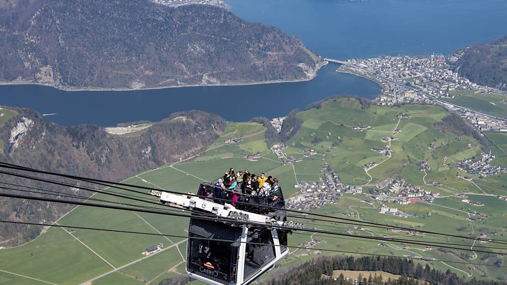 In Schweizer Bergbahnen sind in diesem Sommer 2 Prozent weniger Gäste unterwegs gewesen als vor einem Jahr. Sehr erfreulich war der Monat August mit einem Gästeplus von 6 Prozent. (Archivbild)