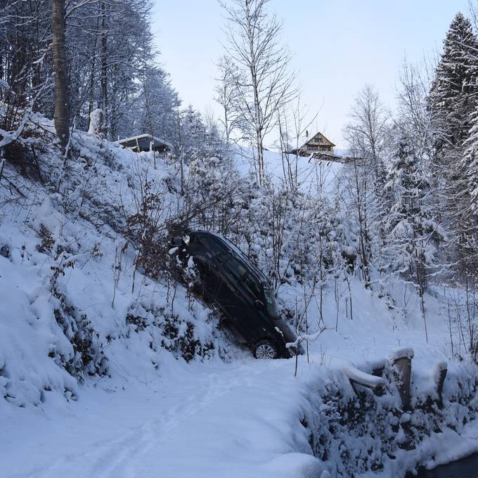 Spektakuläre Winterunfälle im FM1-Land