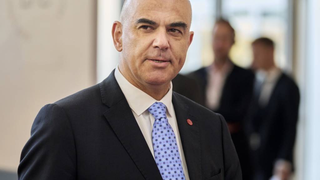 Alt Bundesrat Alain Berset wird der Ehrendoktortitel der Universität Freiburg verliehen. (Archivbild)