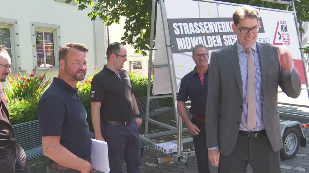Petitionsübergabe «Strassenverkehrsamt NW sichern»