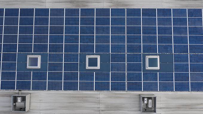 Kantonale Gebäude werden in Zug mit Solar-Anlagen ausgestattet