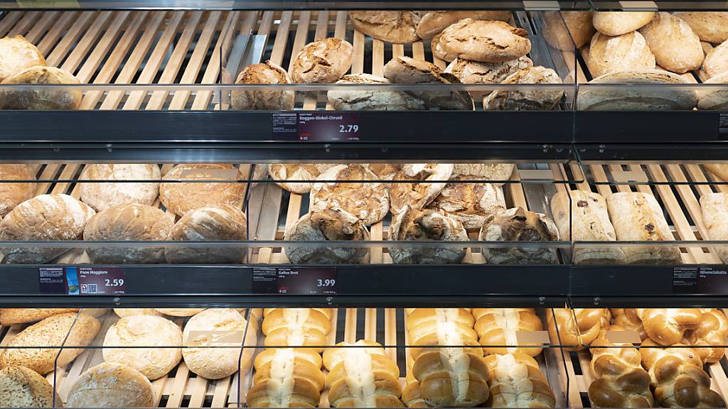 In der Bäckerei soll klar erkennbar sein, welches Brot aus Schweizer Mehl in der Schweiz hergestellt wurde. Das verlangen Parlamentarierinnen und Parlamentarier von rechts bis links.