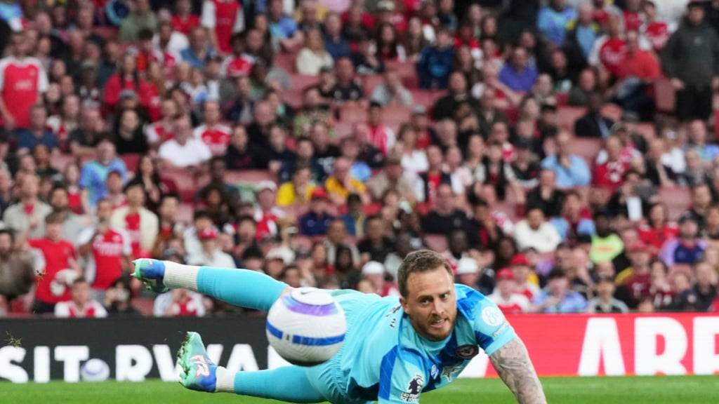 Kehrt nach zwei Jahren bei Brentford in der englischen Premier League in die Bundesliga zurück: Mark Flekken