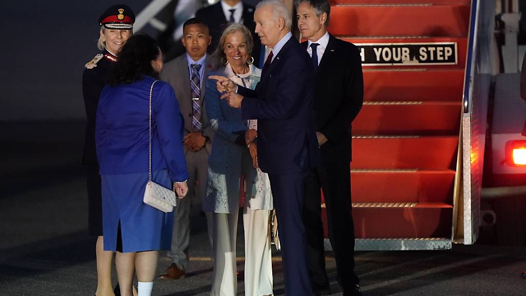 US-Präsident Joe Biden und US-Außenminister Antony Blinken bei ihrer Ankunft in London. Foto: Joe Giddens/PA Wire/dpa