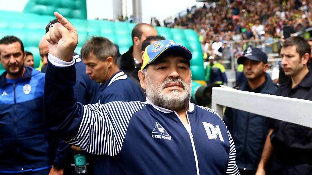 Die Ära von Diego Maradona als Trainer von Gimnasia y Esgrima endet nach nur acht Spielen.