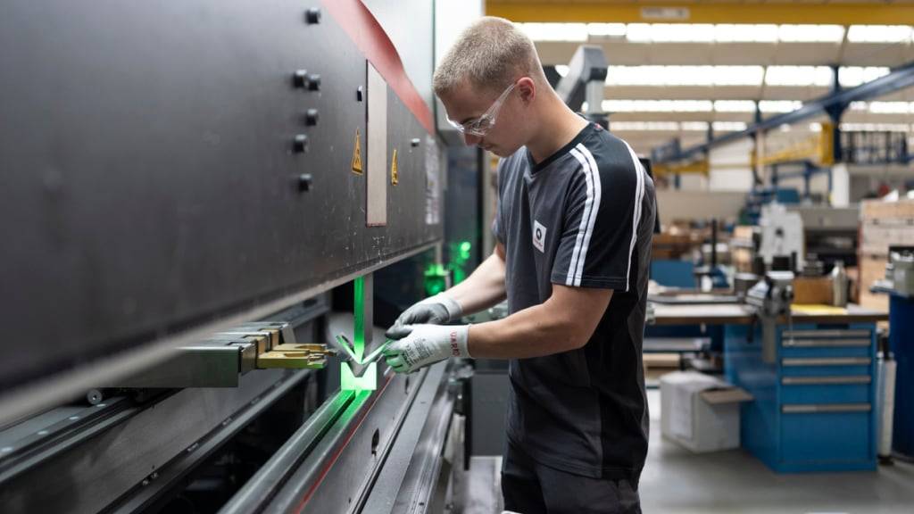In der Schweiz ist die Zahl der Beschäftigten zwar leicht gestiegen. Die Aussichten im Arbeitsmarkt haben sich aber eingetrübt. (Archivbild)