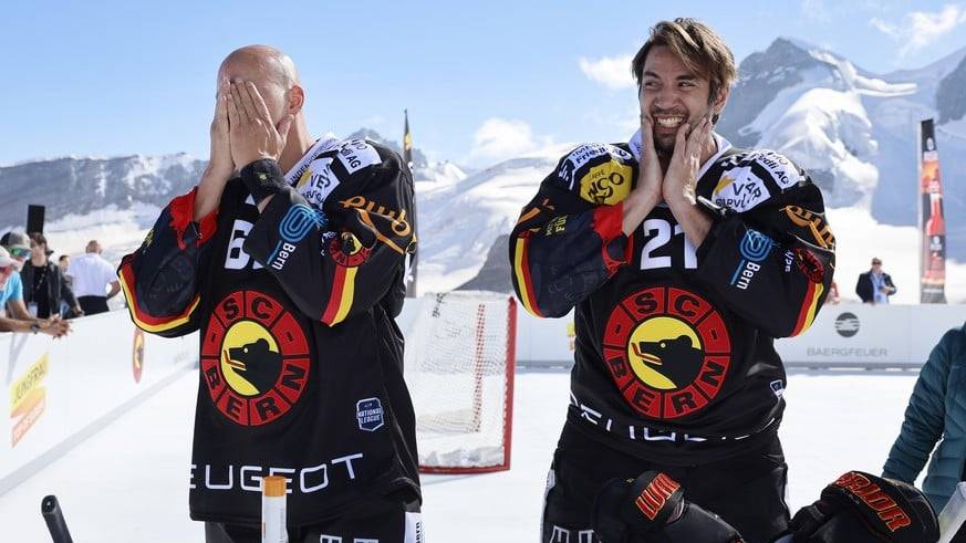 Im Sommer brauchen Simon Moser (r.) und Co. gar mal Sonnencreme zum Eishockeyspielen.