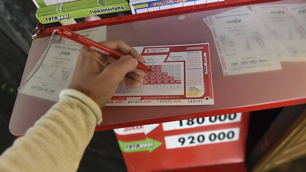 Glück gehabt: Für den Lotto-Millionengewinn reichten am Samstag die sechs Richtigen ohne Zusatzzahl. (Themenbild)