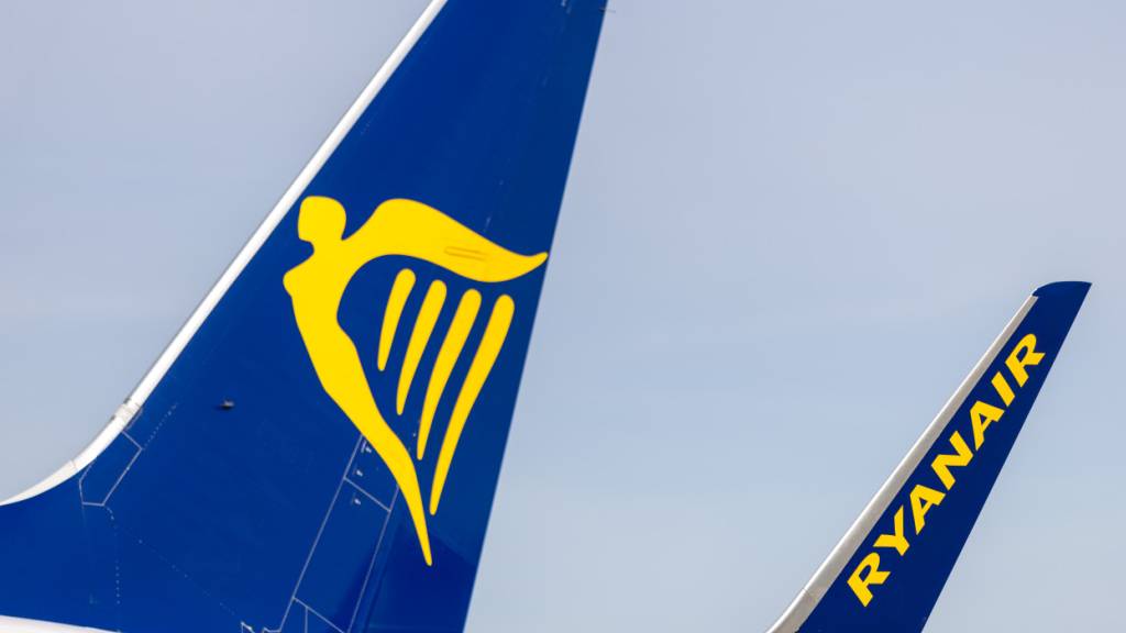 Die irische Fluggesellschaft Ryanair soll Ende 2022 damit begonnen habe, Möglichkeiten zu prüfen, um sogenannte Travel Agencies zu behindern und von Buchungen auszusperren. (Archivbild)