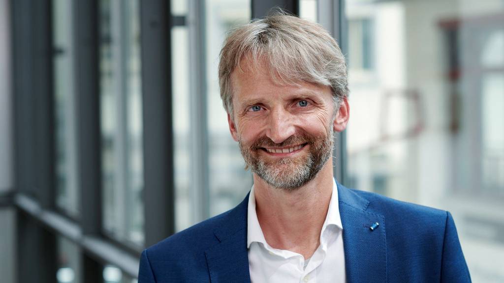 Prof. Dr. Christoph Hauser ist Professor für Wirtschaftspolitik an der Hochschule Luzern.