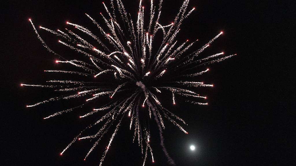 War es für den 1. August?: Unbekannte haben in Schaffhausen übers Wochenende Feuerwerk geklaut. (Symbolbild)