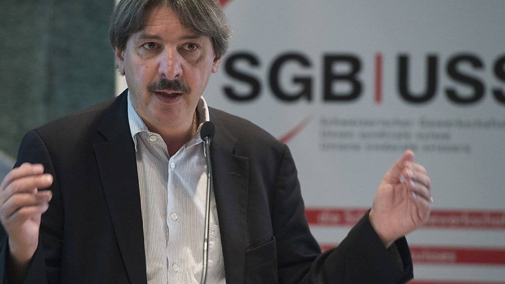 Paul Rechsteiner, Präsident des Schweizerischer Gewerkschaftsbund (SGB), fordert für die Beschäftigten in der Schweiz für das kommende Jahre  eine generelle Lohnerhöhung von 1,5 Prozent. (Archiv)