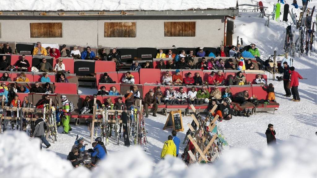 In Arosa kommt es gemäss «Blick» zu 2,3 Prozent der Schweizer Ski-Diebstähle. (Archiv)