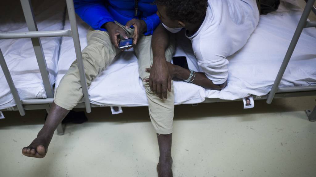 Der Kanton Glarus stellt dem Staatssekretariat für Migration eine Zivilschutzanlage zur Verfügung, um Asylsuchende unterzubringen. (Symbolbild)