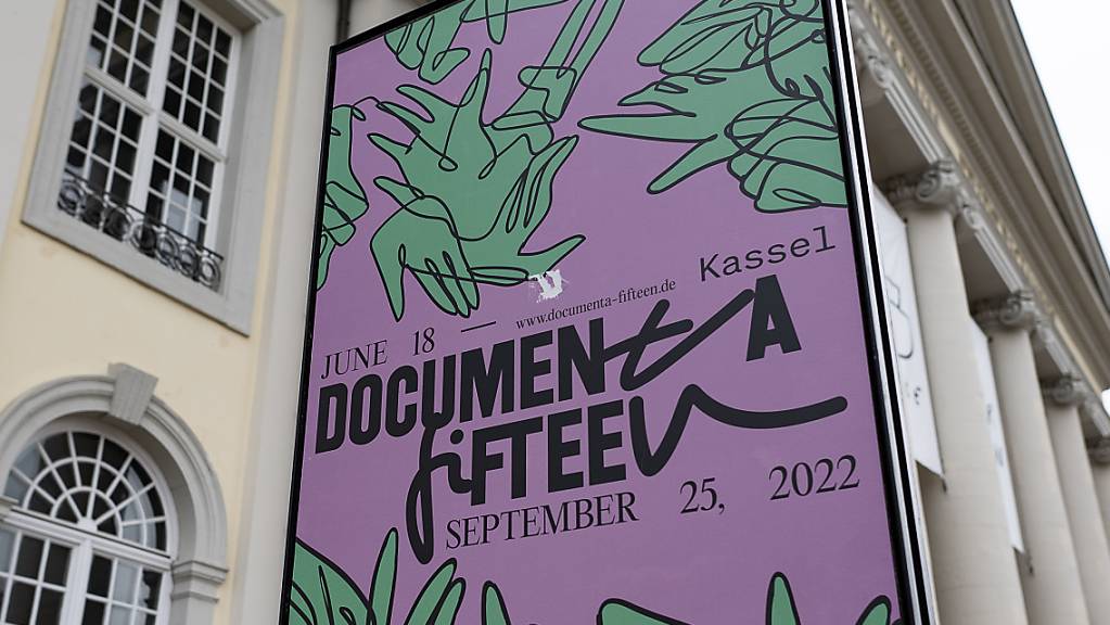 ARCHIV - Die alle fünf Jahre stattfindende documenta gilt neben der Biennale in Venedig als wichtigste Präsentation für Gegenwartskunst. Foto: Swen Pförtner/dpa